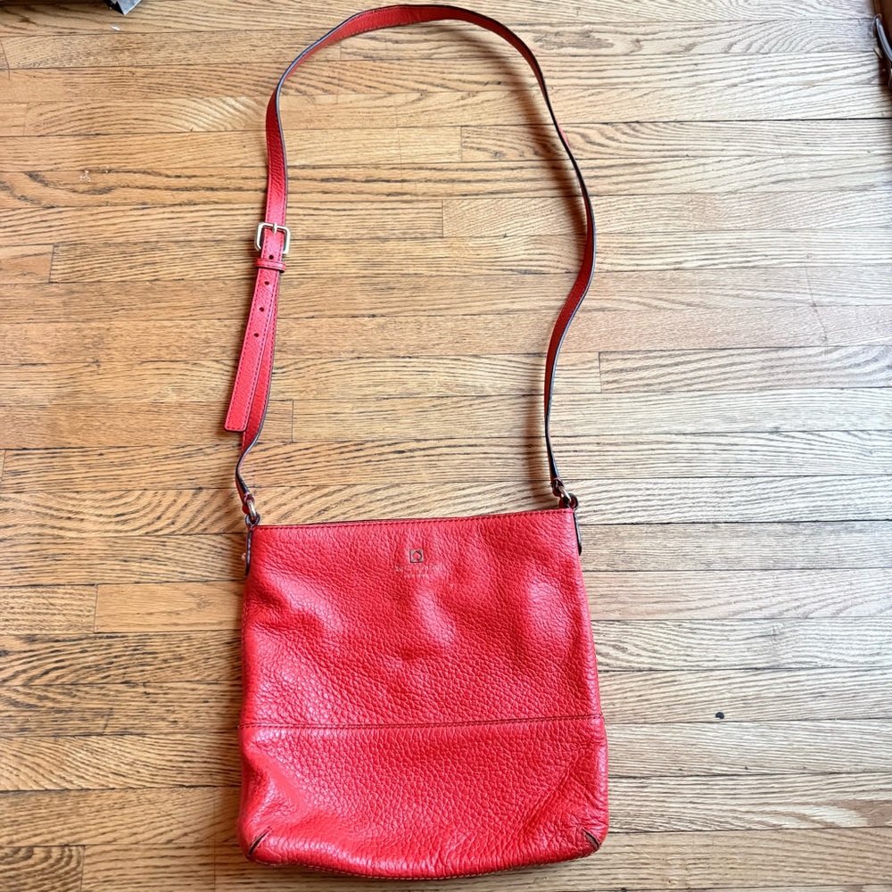 Kate spade bright red pebbled leather crossbody shoulder bag purse